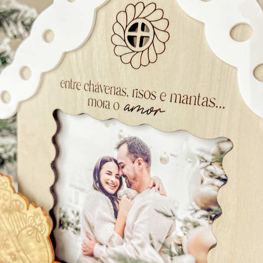 Moldura Casa com Trenó Família 10x10cm