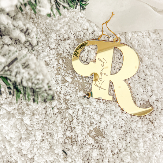 Ornamento Nome em Acrílico Dourado (9x10cm)