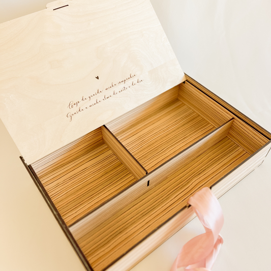 Caixa Personalizada de Recordação de Batizado com Divisórias para Vela, Concha e Toalha