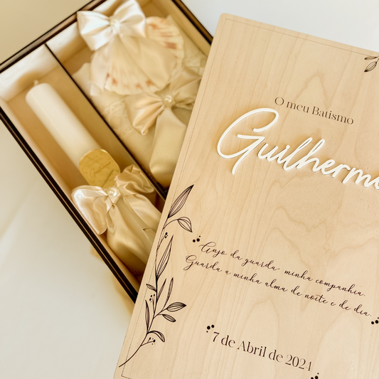Caixa Personalizada de Recordação de Batizado com Divisória para Roupa