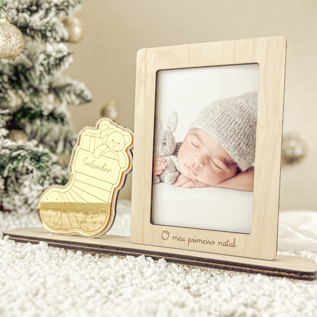 Moldura Bota Dourada – Lembrança 1.º Natal Bebé com Nome