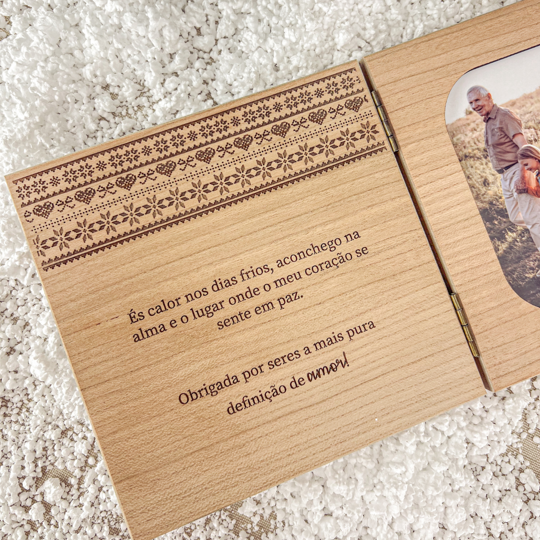 Moldura Livro Cerejeira – Prenda Natal Personalizada Avó