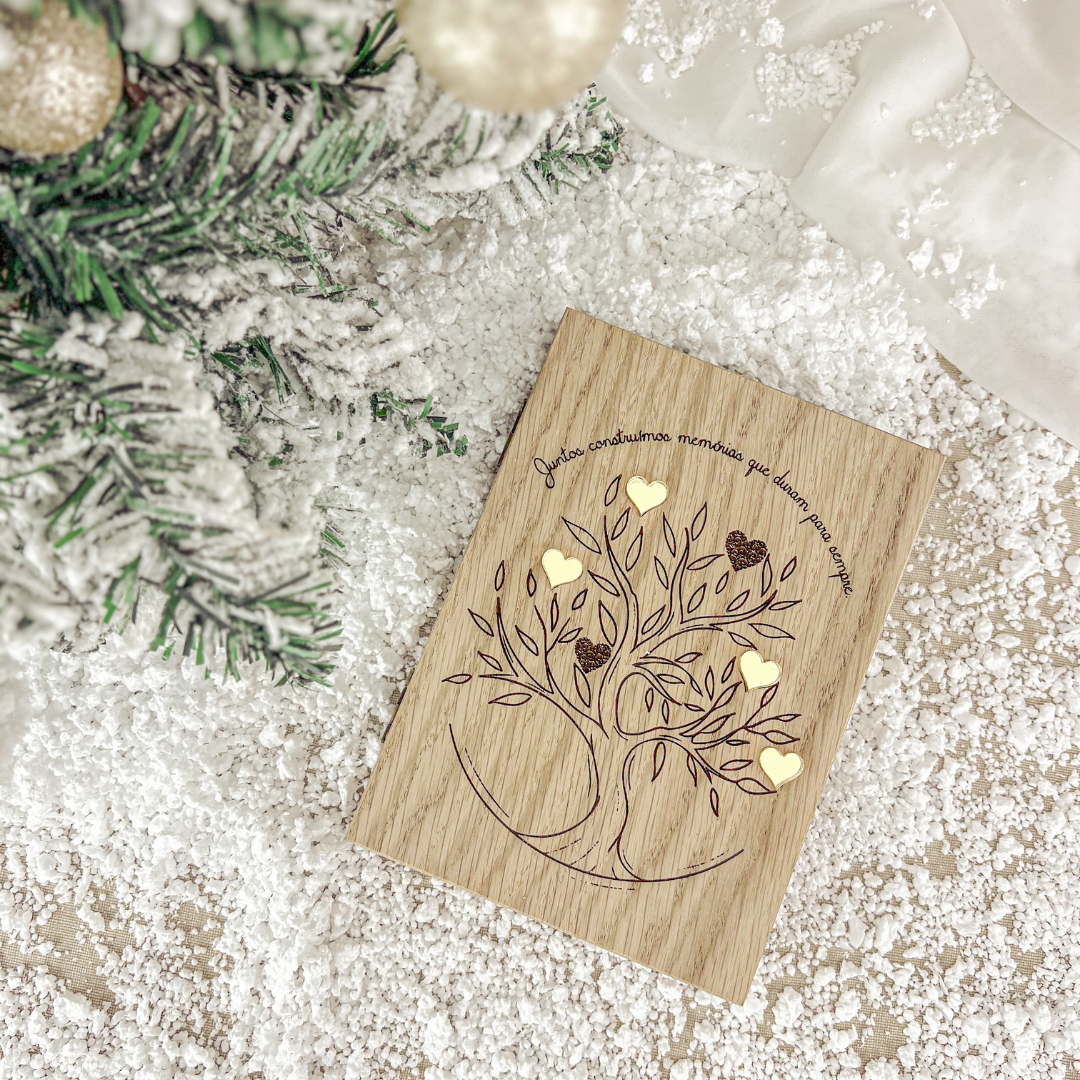 Moldura Livro em Madeira com Árvore e Corações Dourados – Prenda de Natal Personalizada para Avós