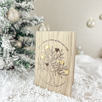 Moldura Livro em Madeira com Árvore e Corações Dourados – Prenda de Natal Personalizada para Avós