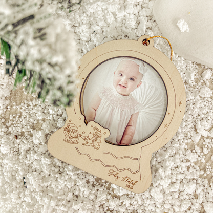 Ornamento Globo Fotográfico “Feliz Natal 2025” (10,5x8,5cm)