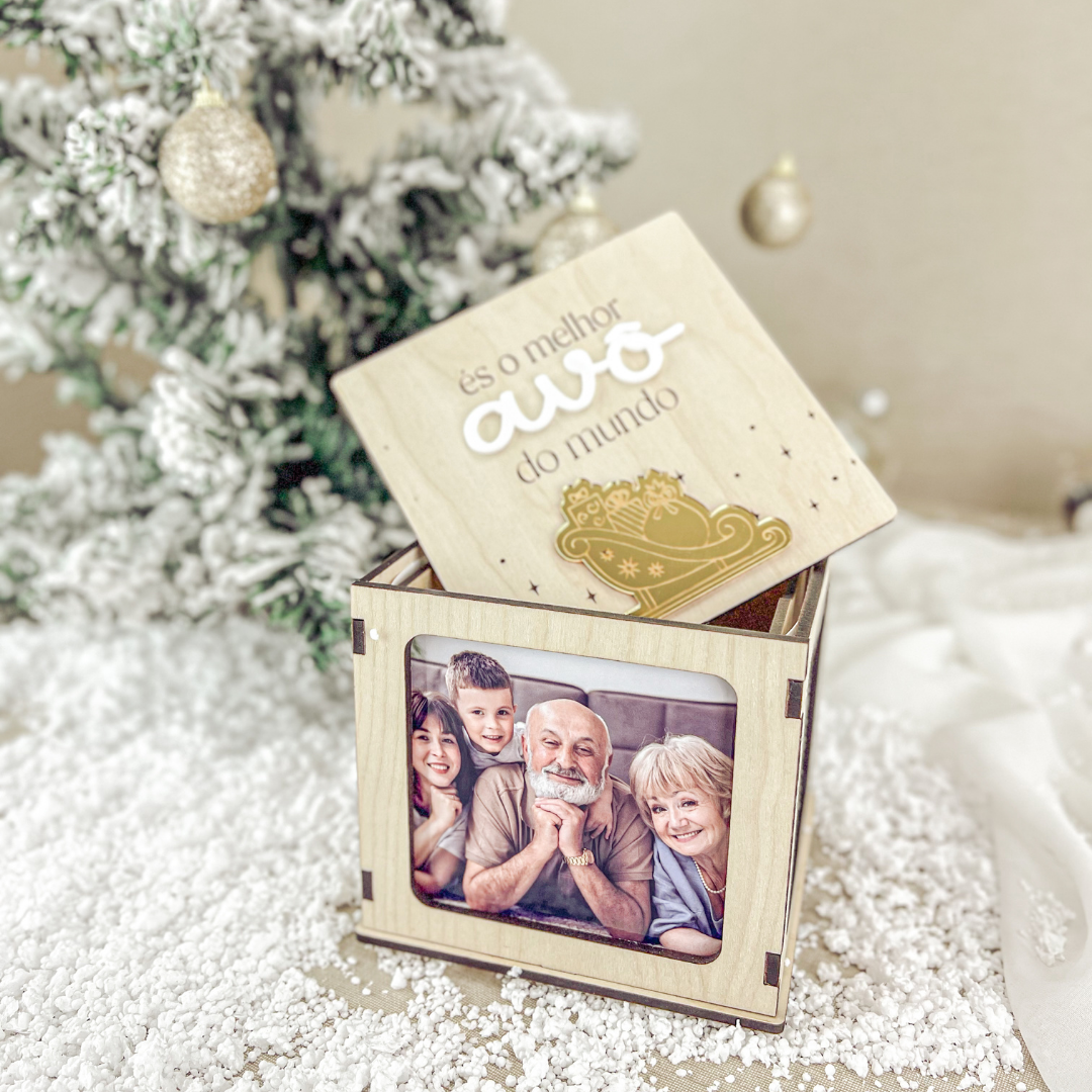 Cubo Fotográfico “Avô” com Trenó Dourado (12x12cm)
