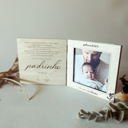 Convite para Padrinho de Batizado em Moldura-Livro Quadrada com Nome e Fotografia